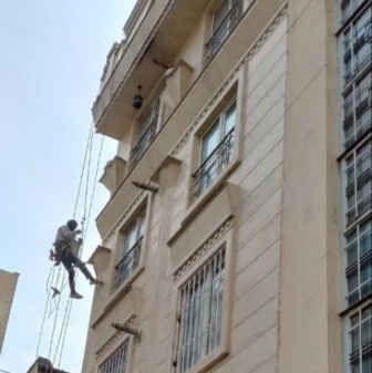 راپل کار تهران ، جلوگیری از سقوط سنگ آپارتمان بدون نیاز به داربست احمدرضا براتی